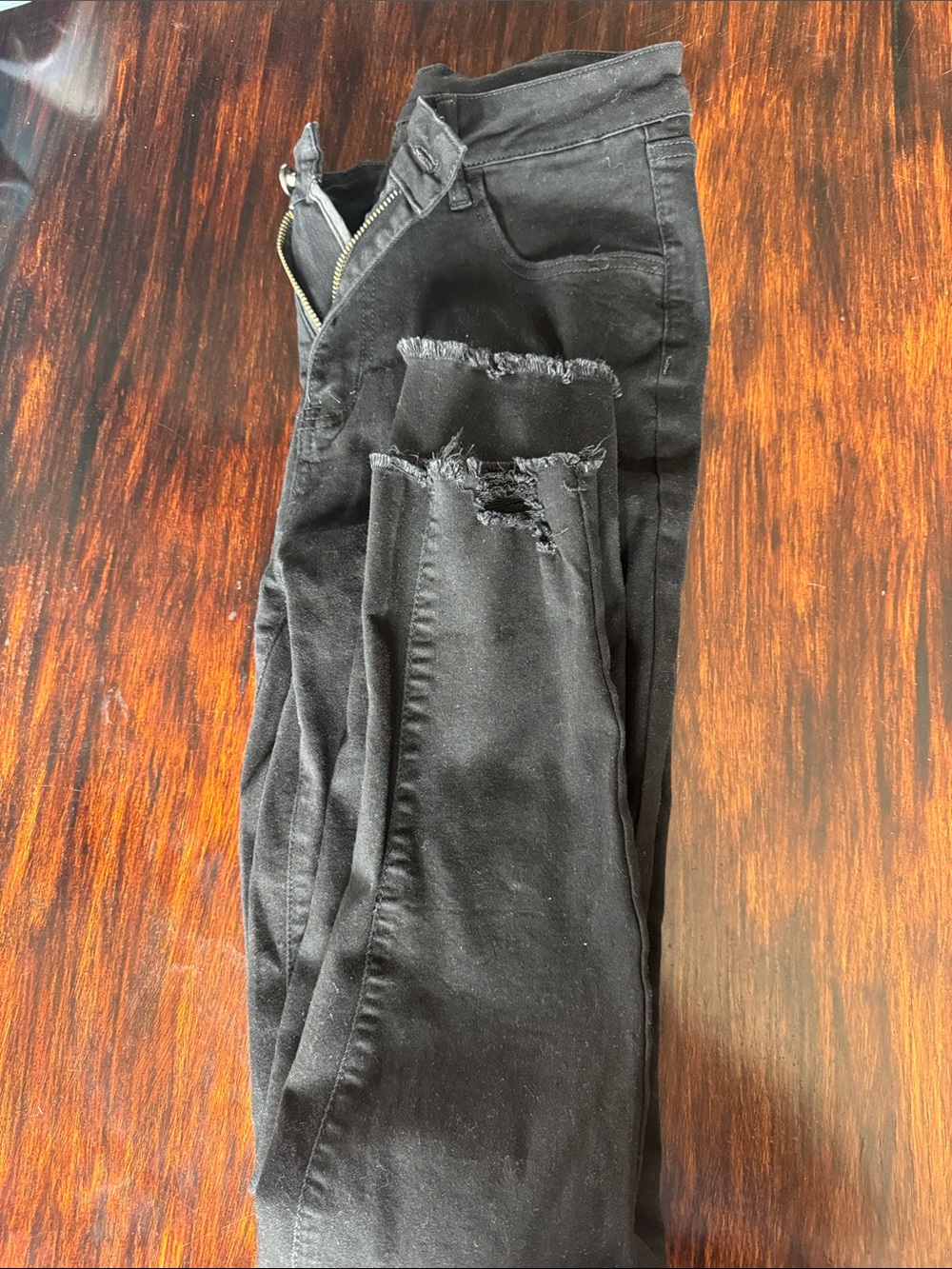 Women’s Black Distressed Slim Jeans